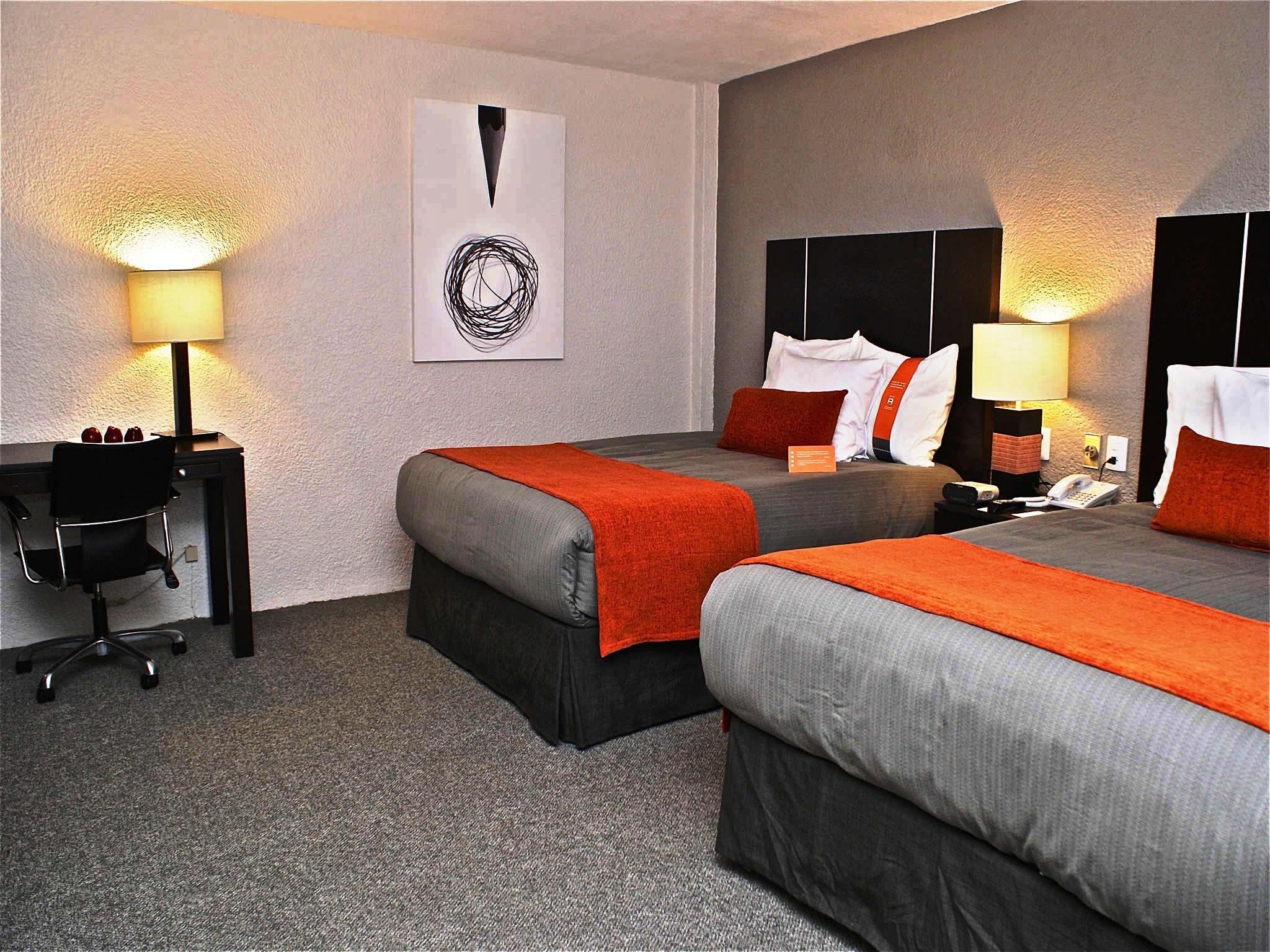 Hotel Plaza Génova Centro