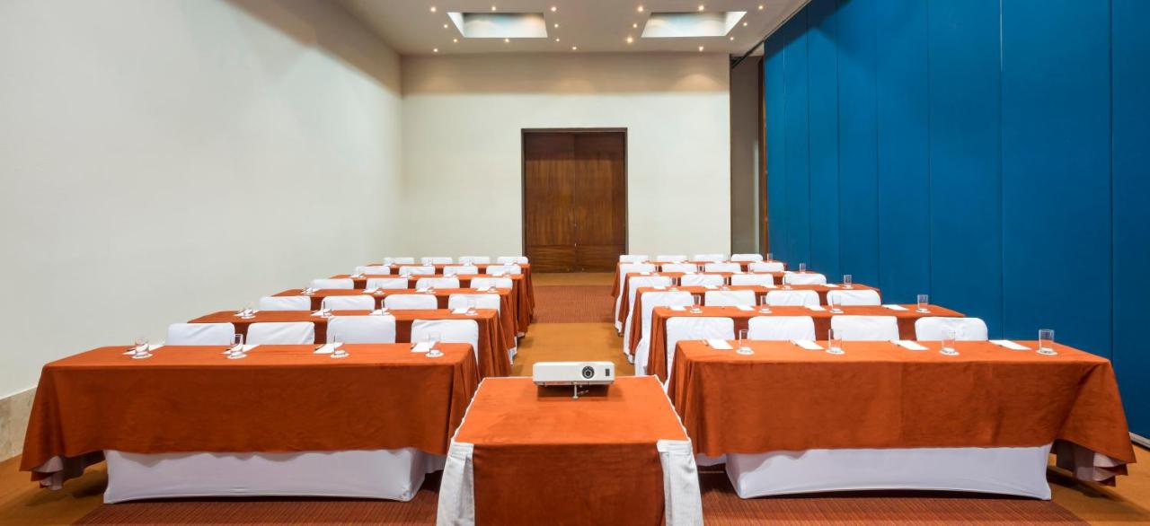 Real Inn Guadalajara Expo