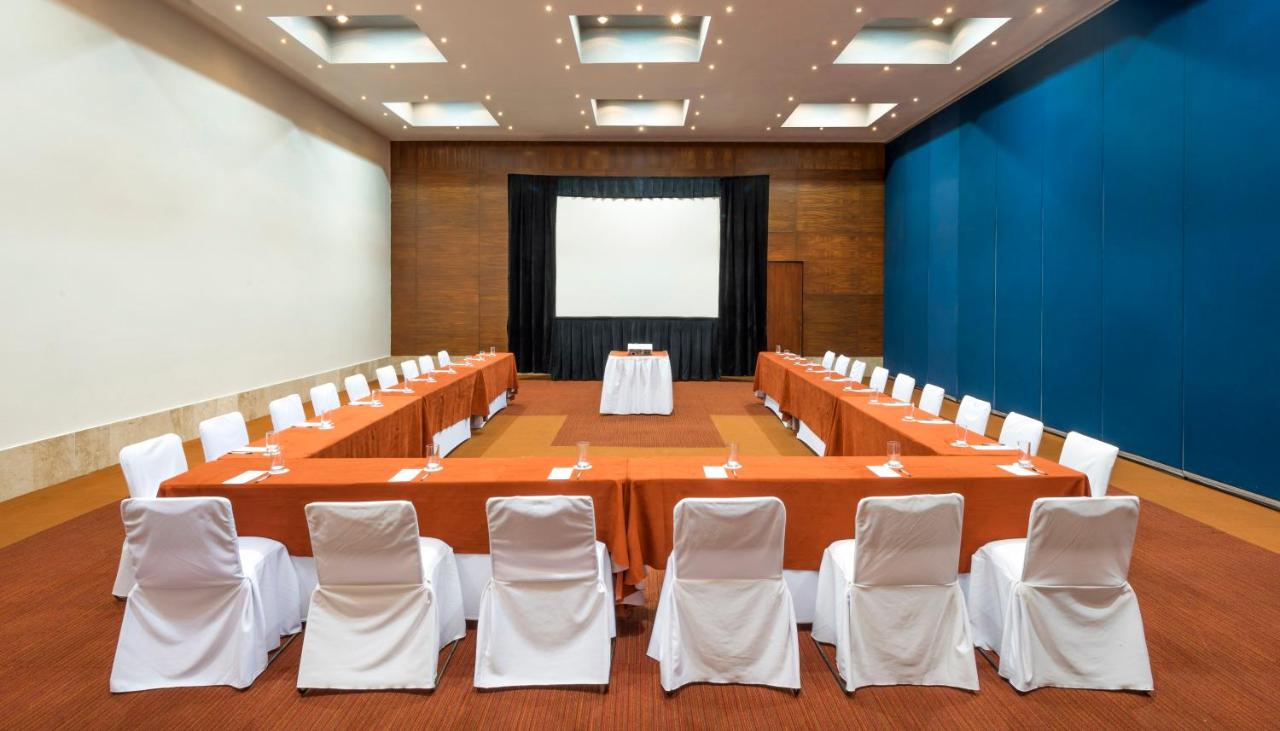 Real Inn Guadalajara Expo
