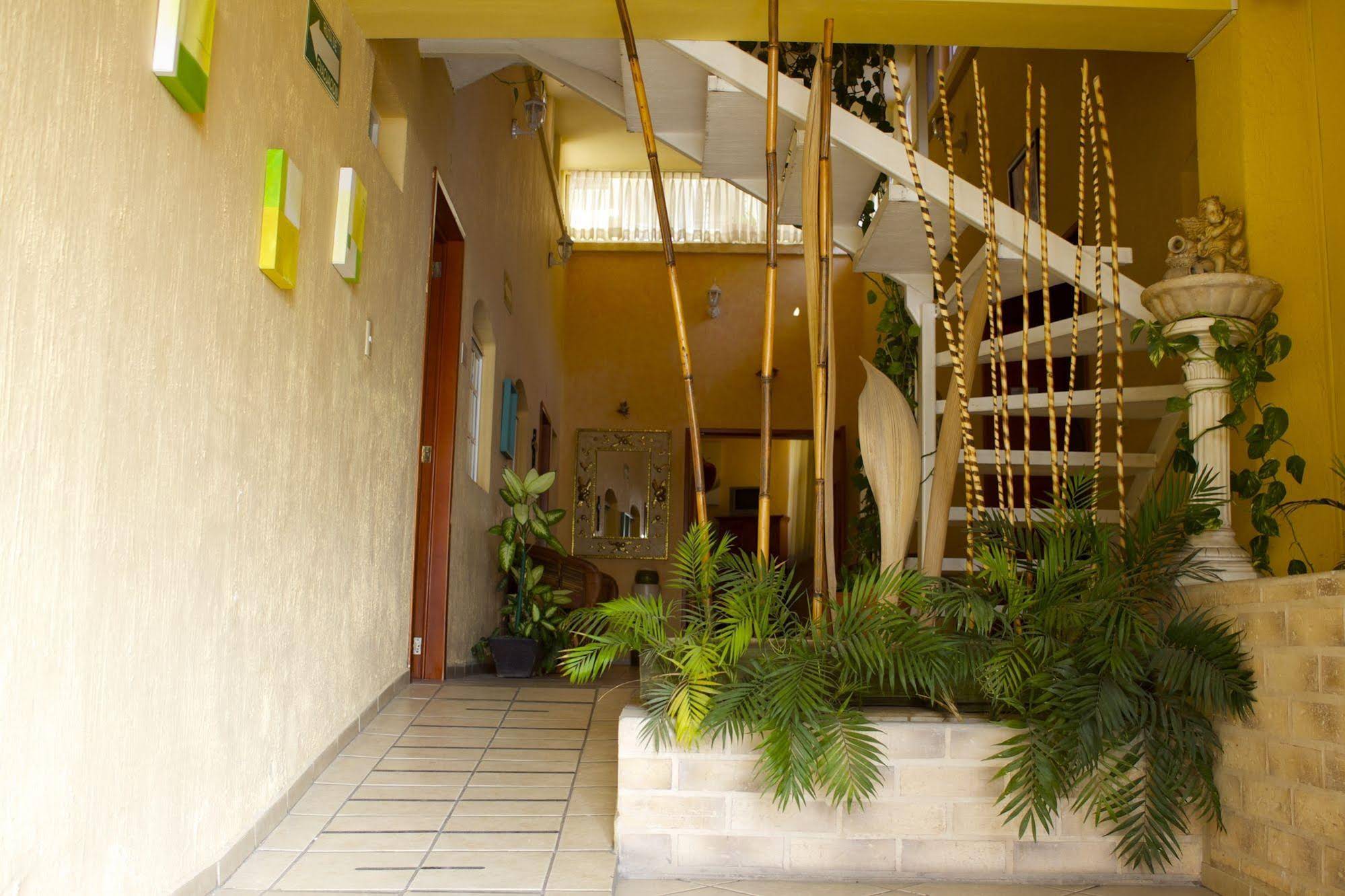 Residencia Los Angeles B&B