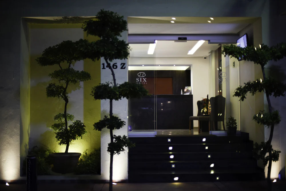 Six Hotel