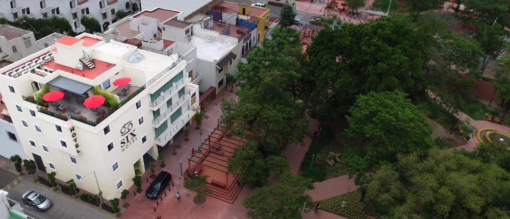 Six Hotel