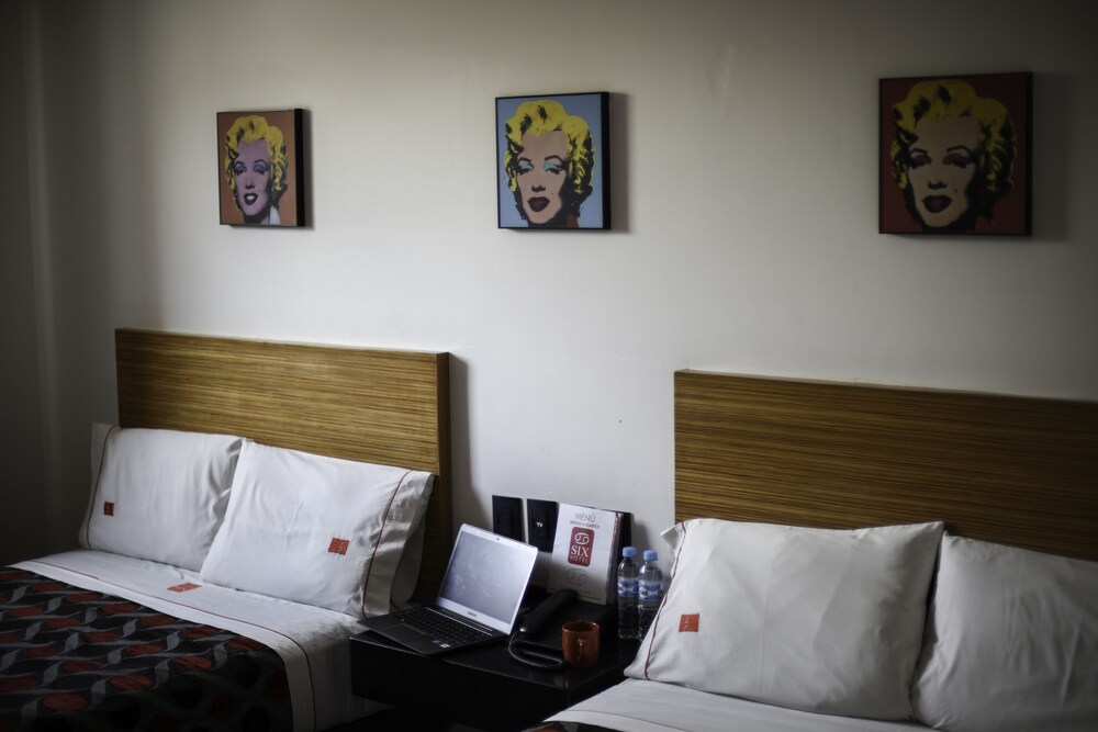 Six Hotel