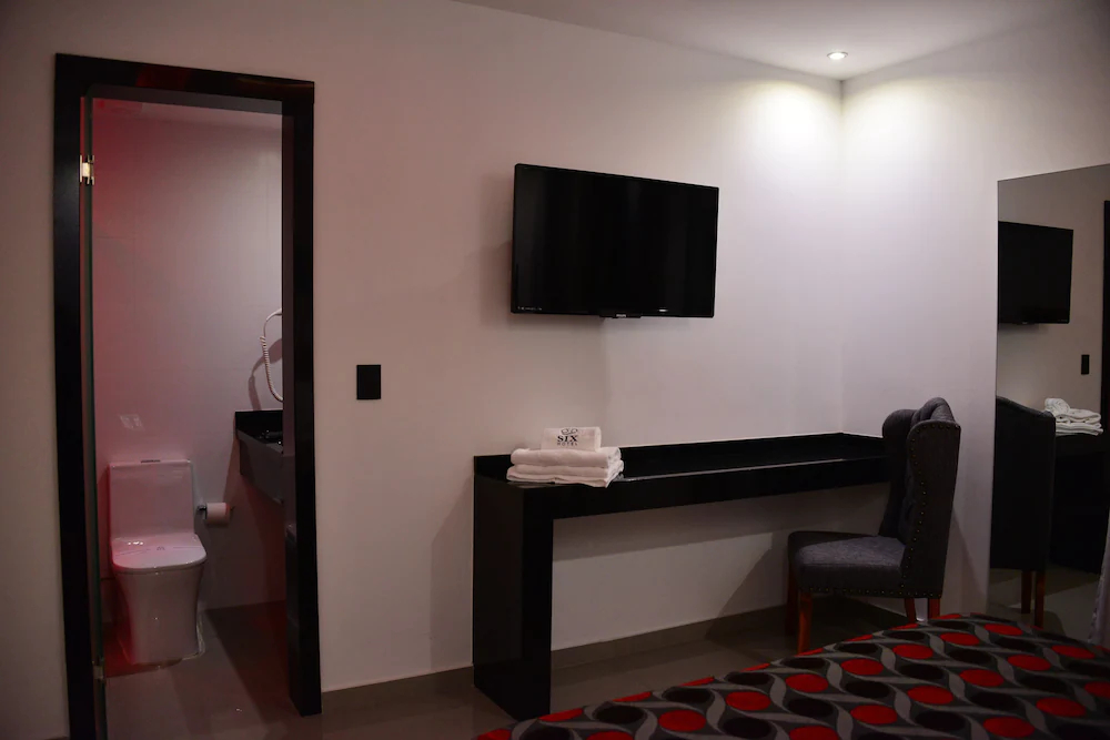 Six Hotel