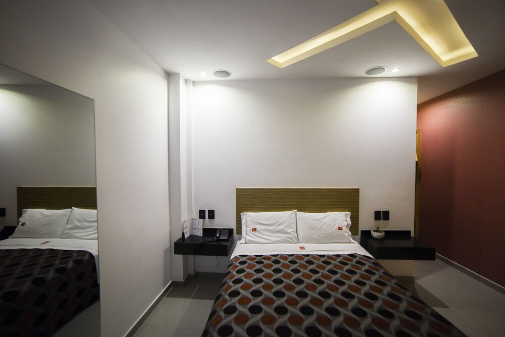 Six Hotel