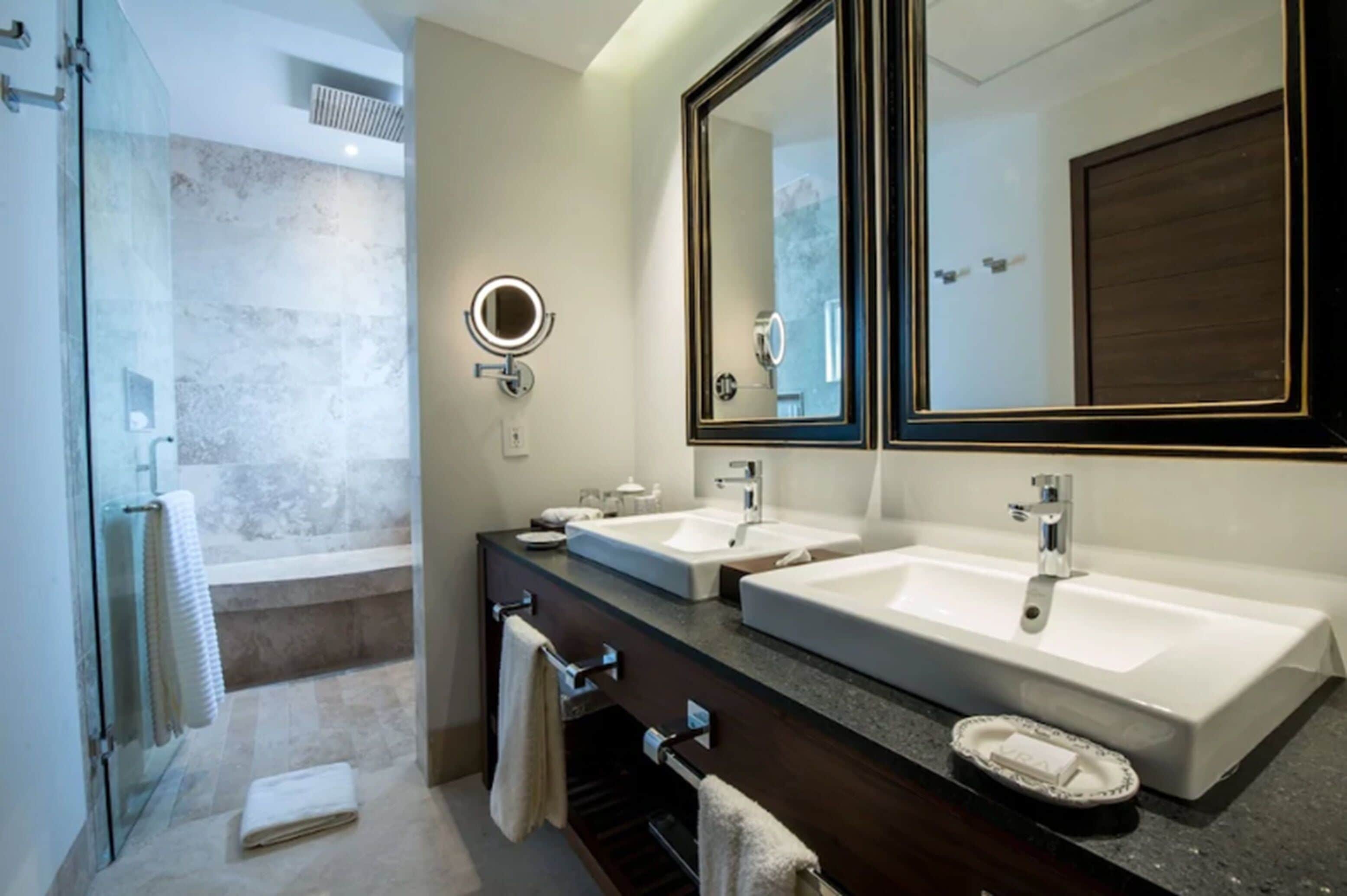 Square Small Luxury Hotel