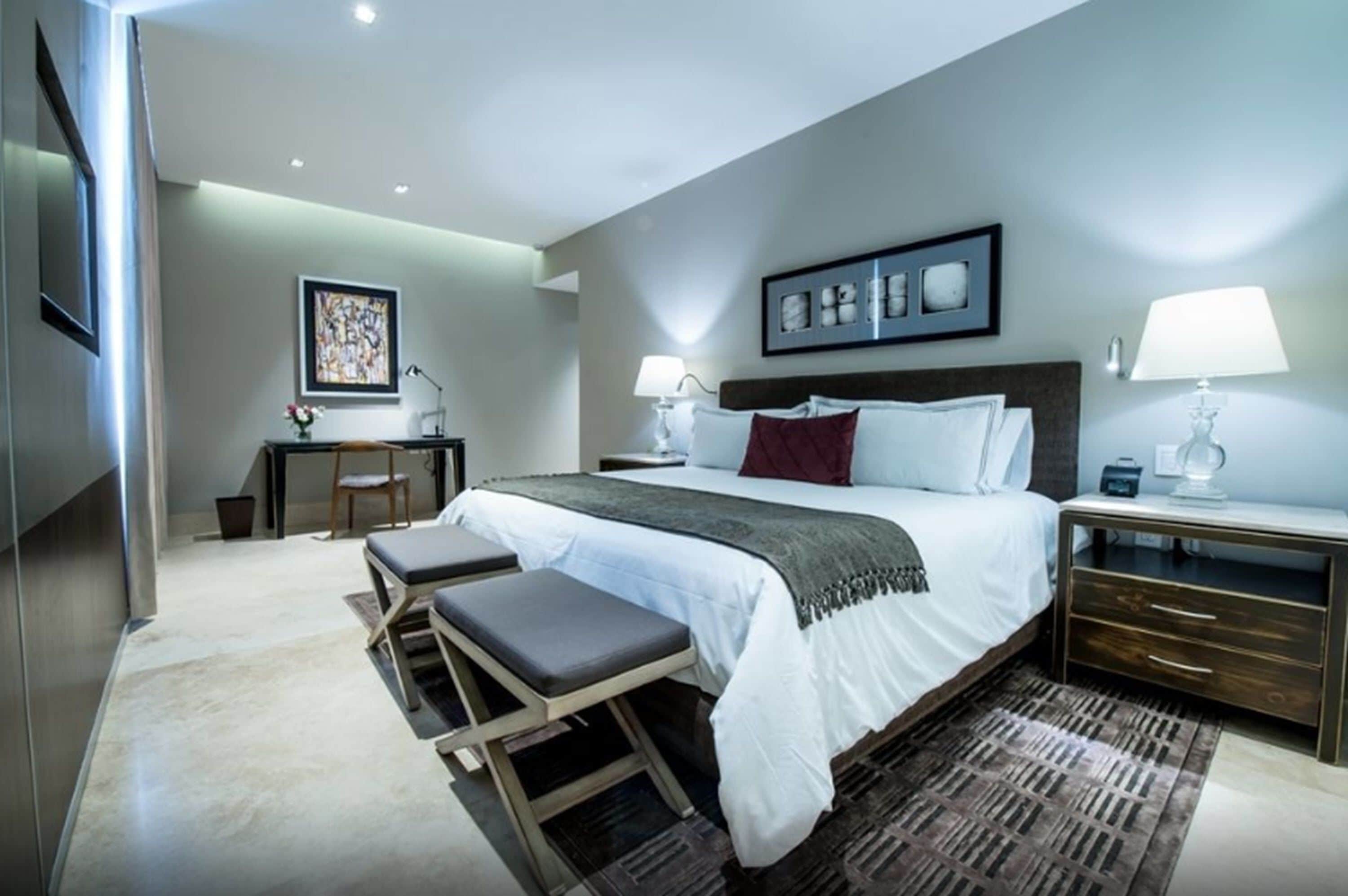 Square Small Luxury Hotel