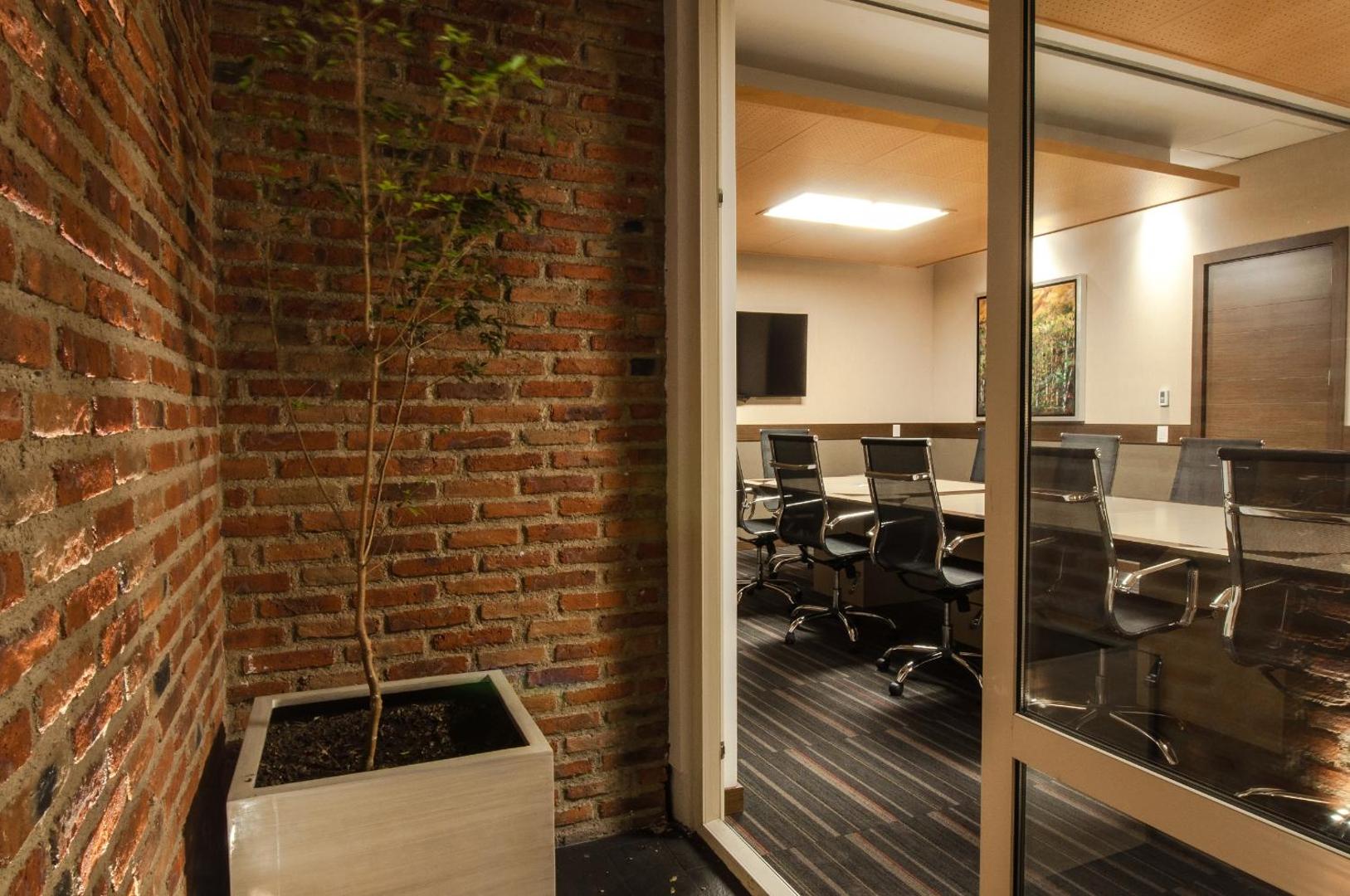 Square Small Luxury Hotel