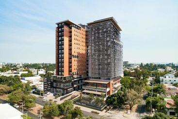 Staybridge Suites Guadalajara Novena