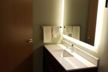 Staybridge Suites Guadalajara Novena