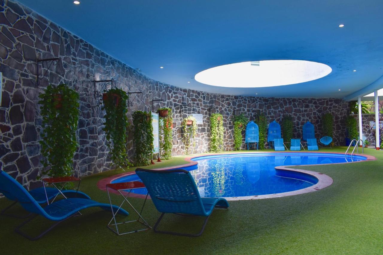 Suites Country Club