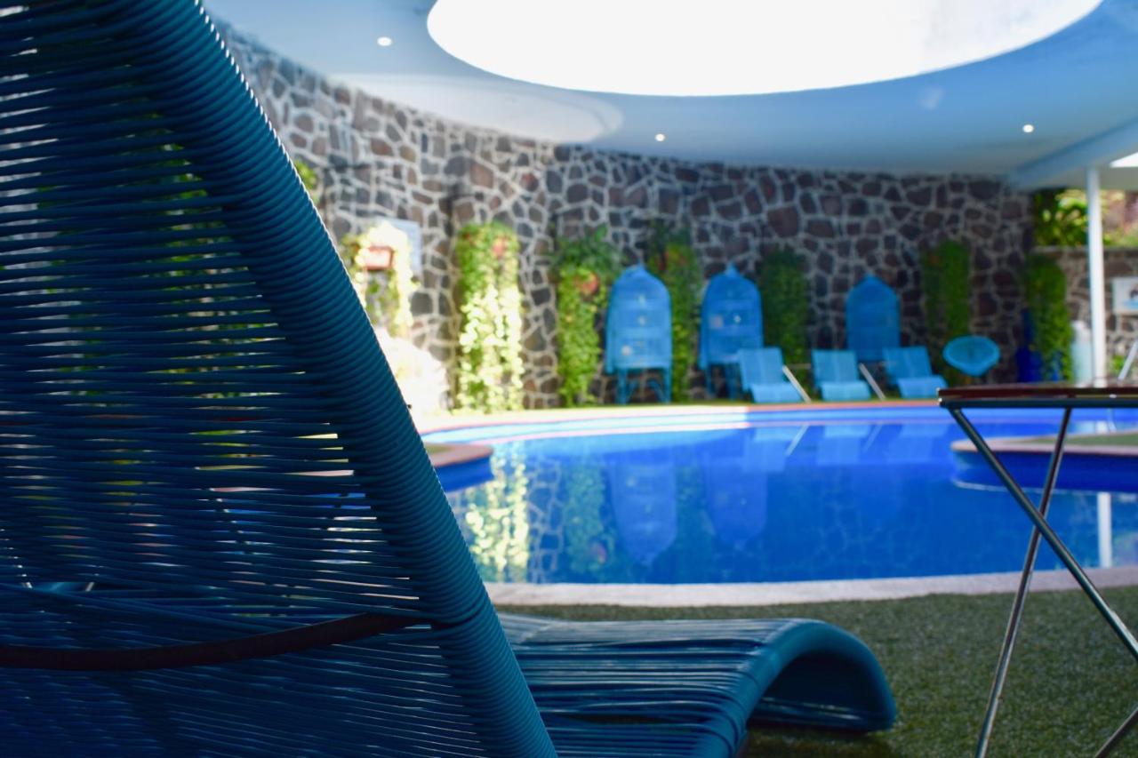 Suites Country Club