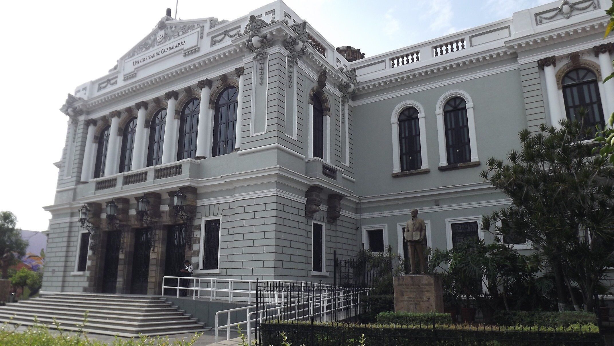 voco Guadalajara Neruda