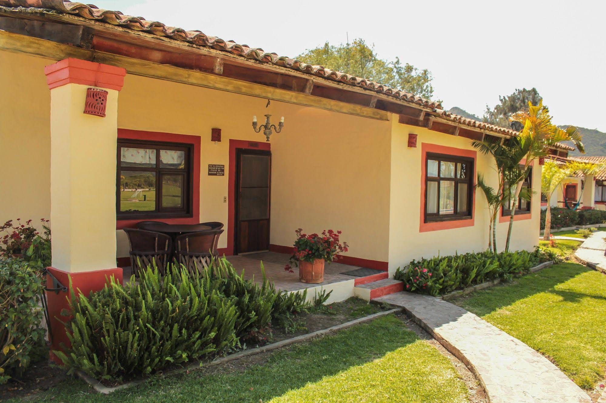 Hotel Rancho La Esmeralda