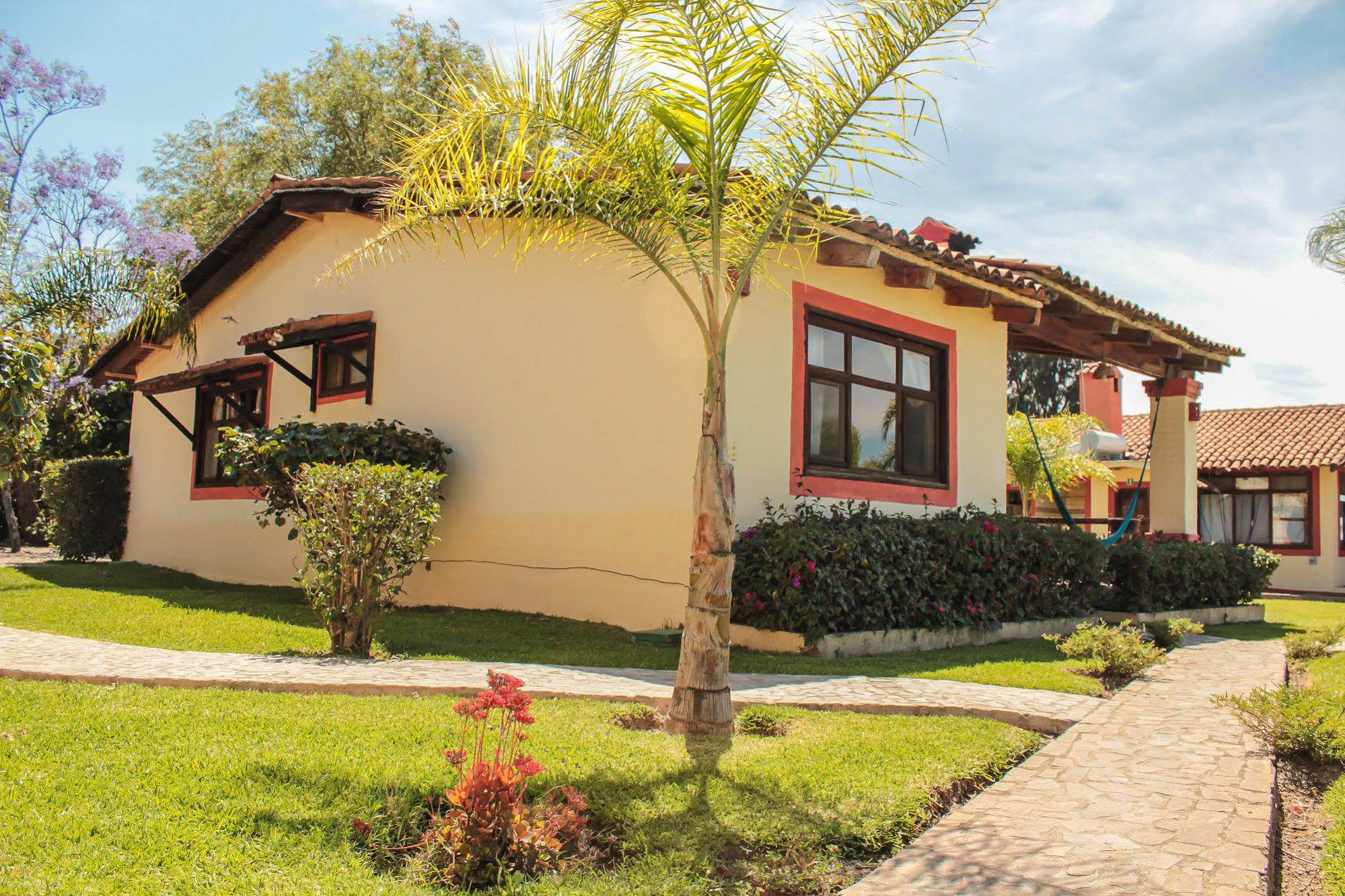 Hotel Rancho La Esmeralda