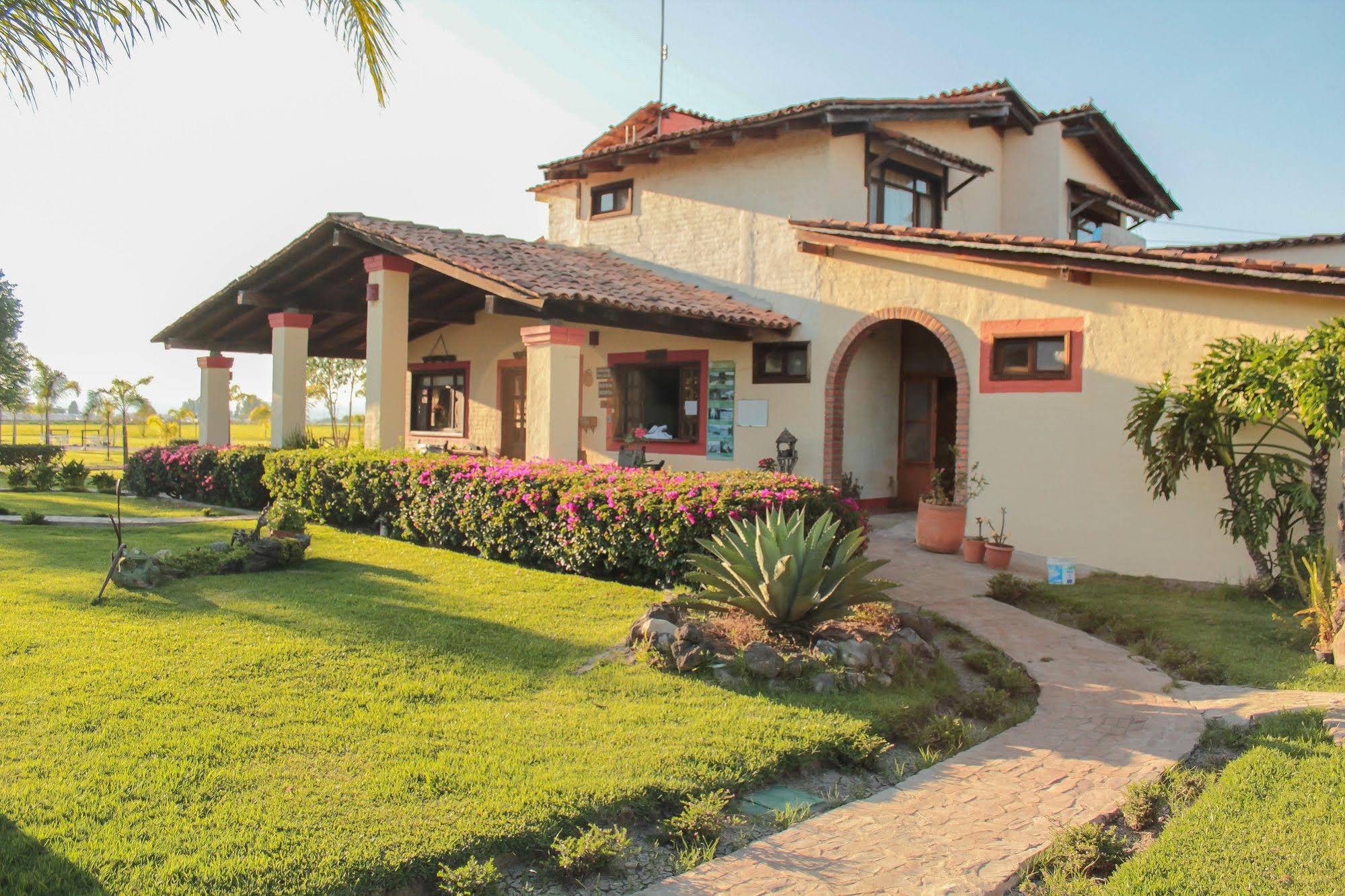 Hotel Rancho La Esmeralda