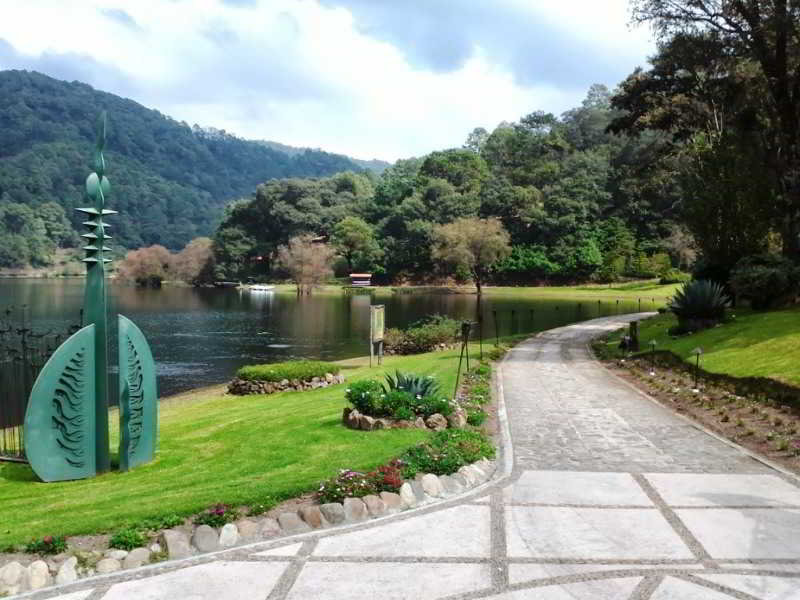 Sierra Lago Resort & Spa