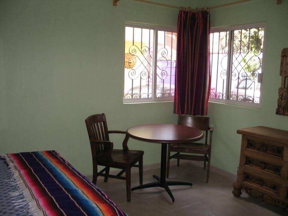 La Puerta Violeta Guest House & Spa