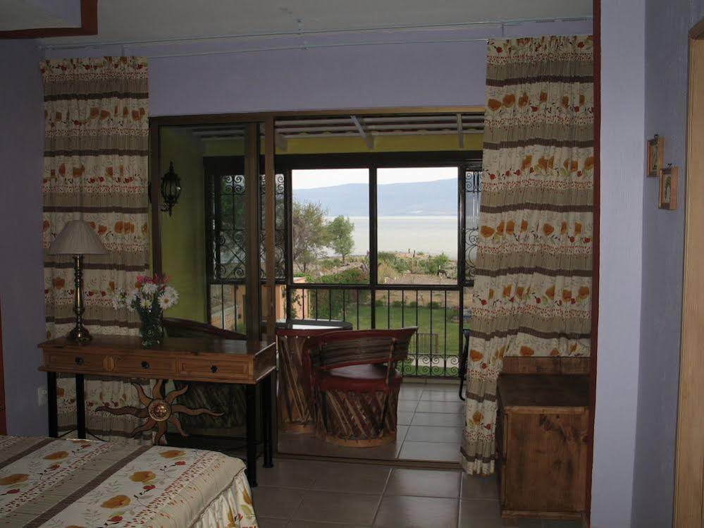 La Puerta Violeta Guest House & Spa