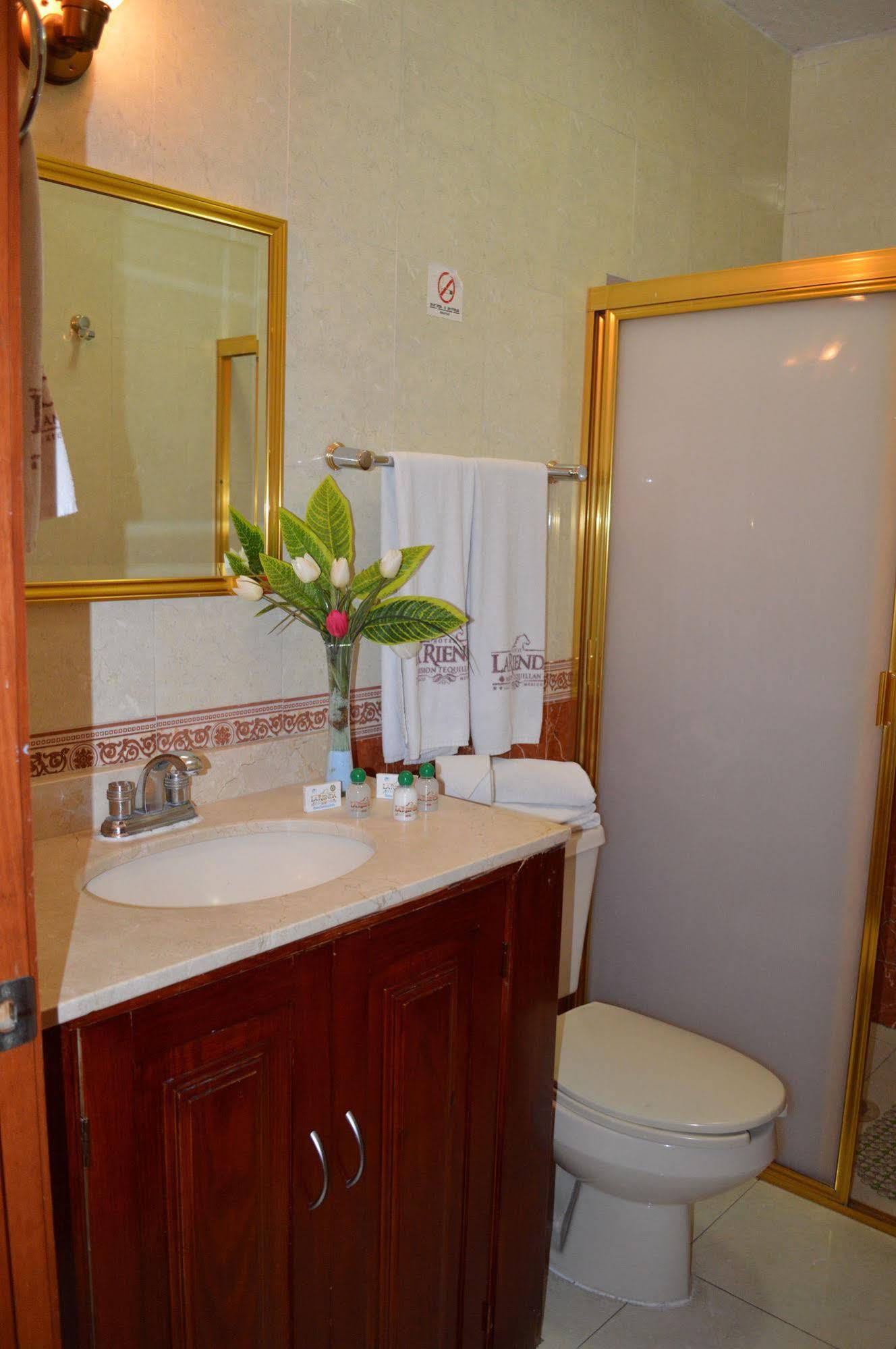 Hotel La Rienda Misión Tequillan