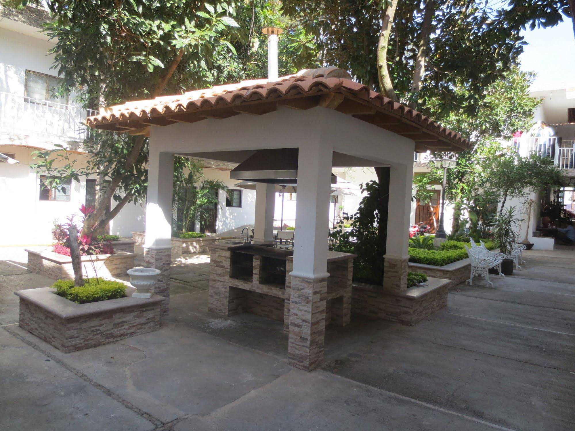 Hotel Arboledas