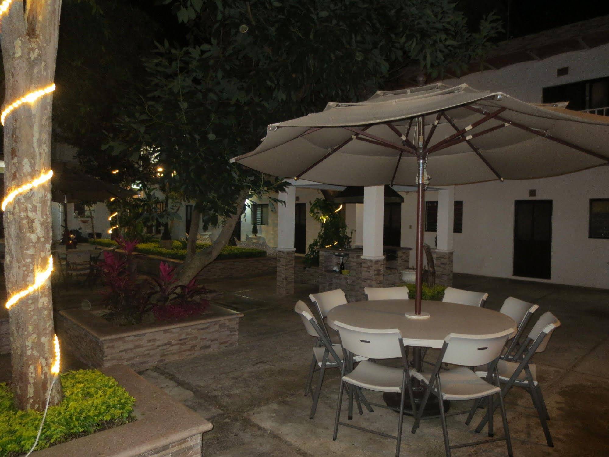 Hotel Arboledas