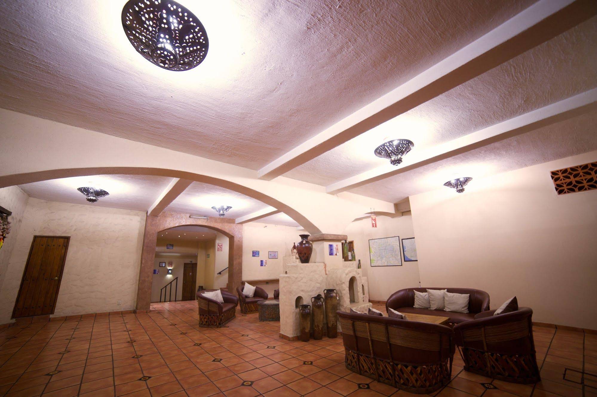 Hotel Hacienda del Sol