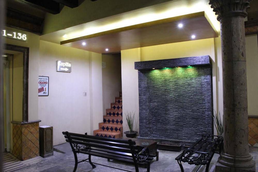 Hotel Hacienda del Sol