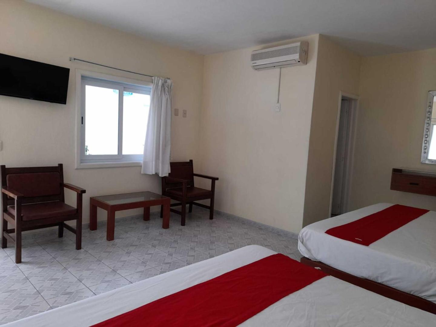 Platinium Gran Hotel by OYO Rooms