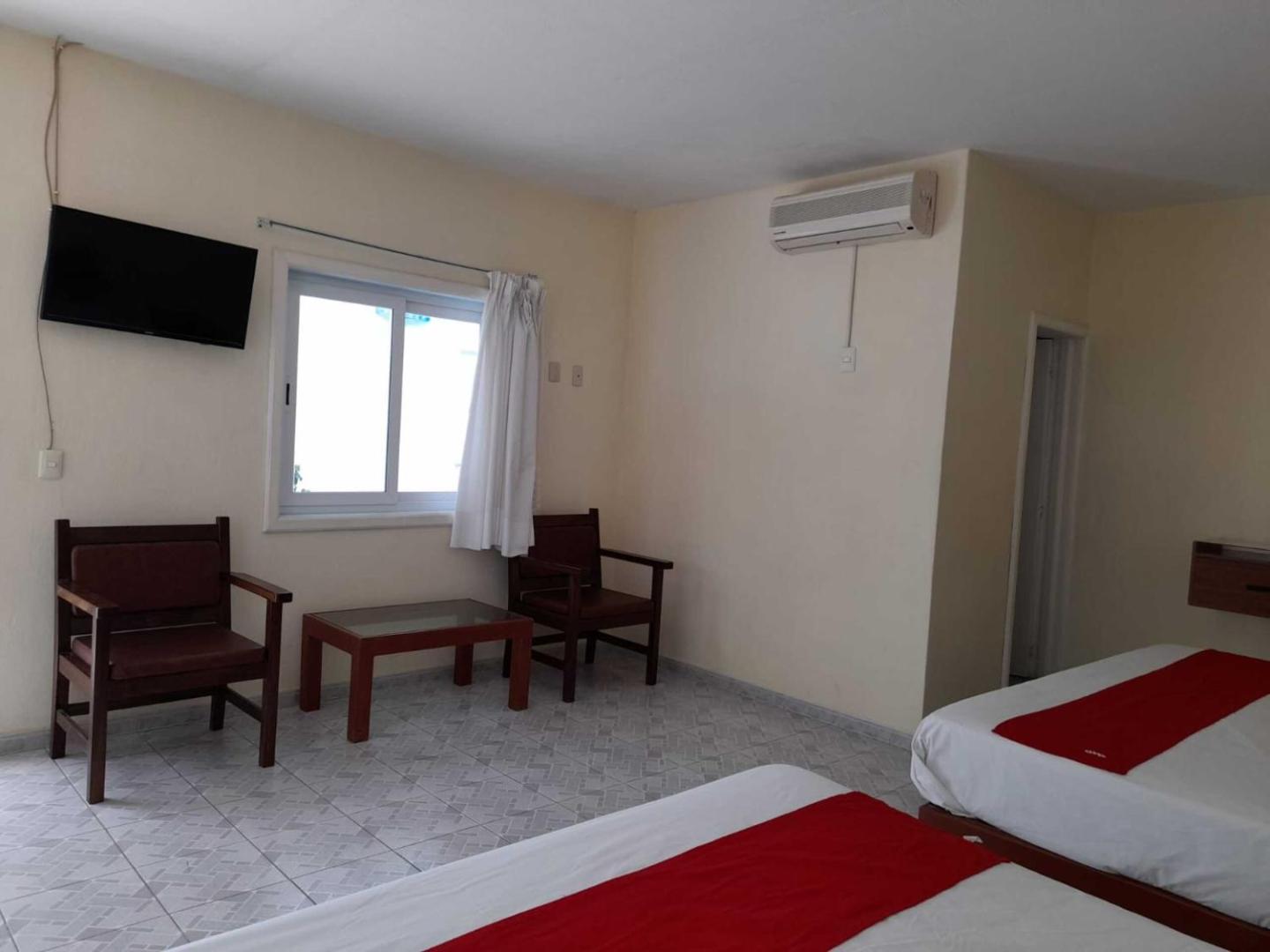 Platinium Gran Hotel by OYO Rooms