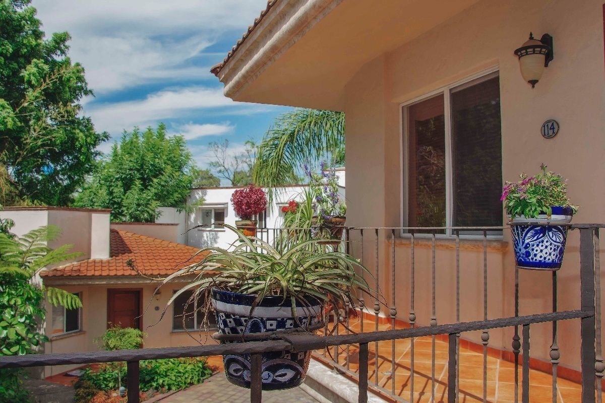 Alcazar Suites