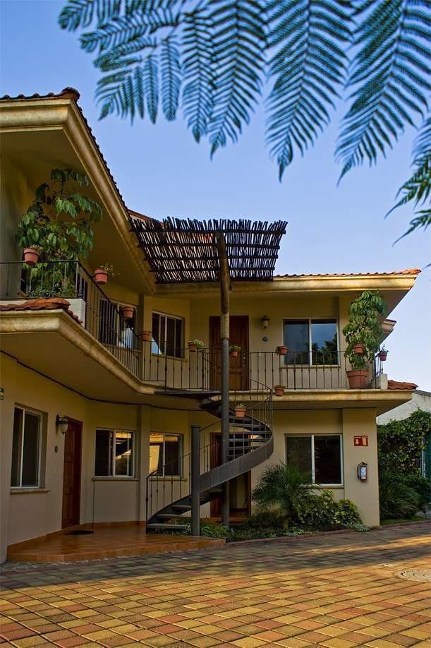 Alcazar Suites