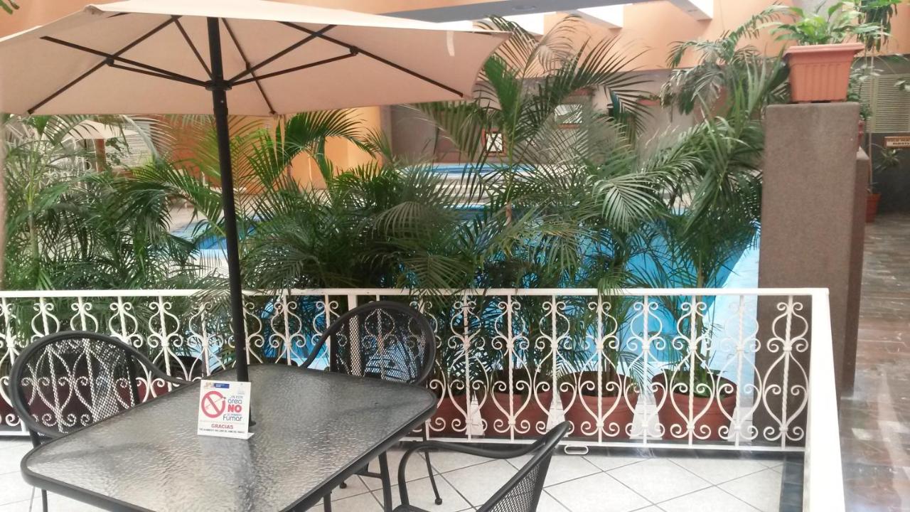 Country Plaza Guadalajara