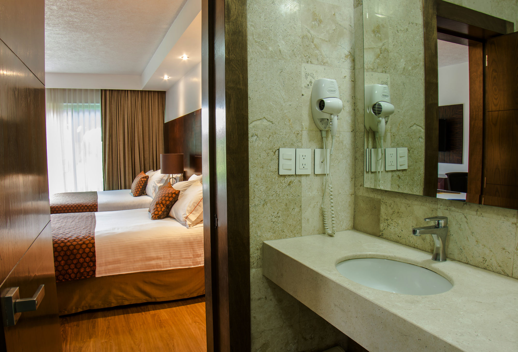 Hotel Estancia