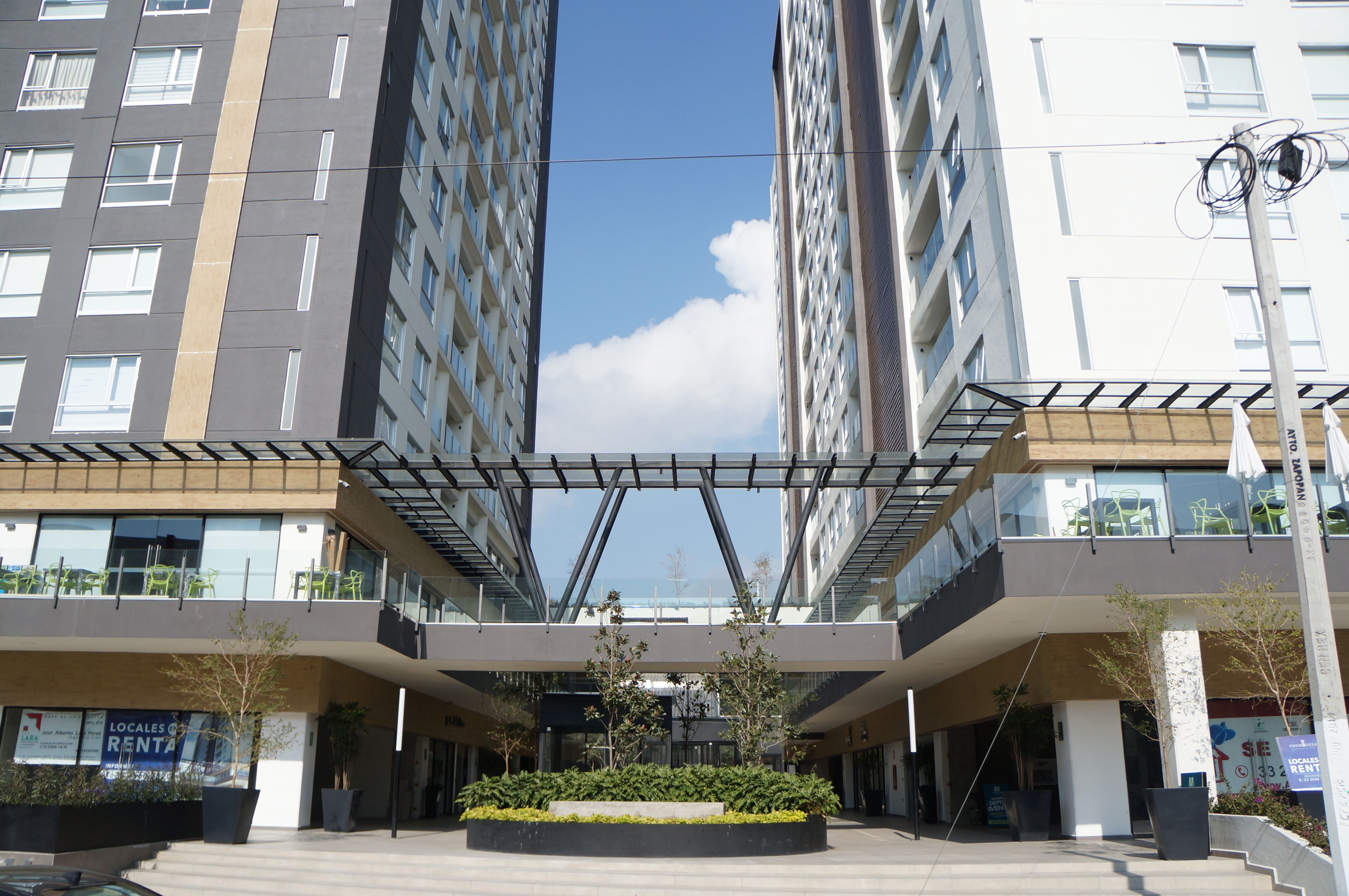 Metropolitan Suites