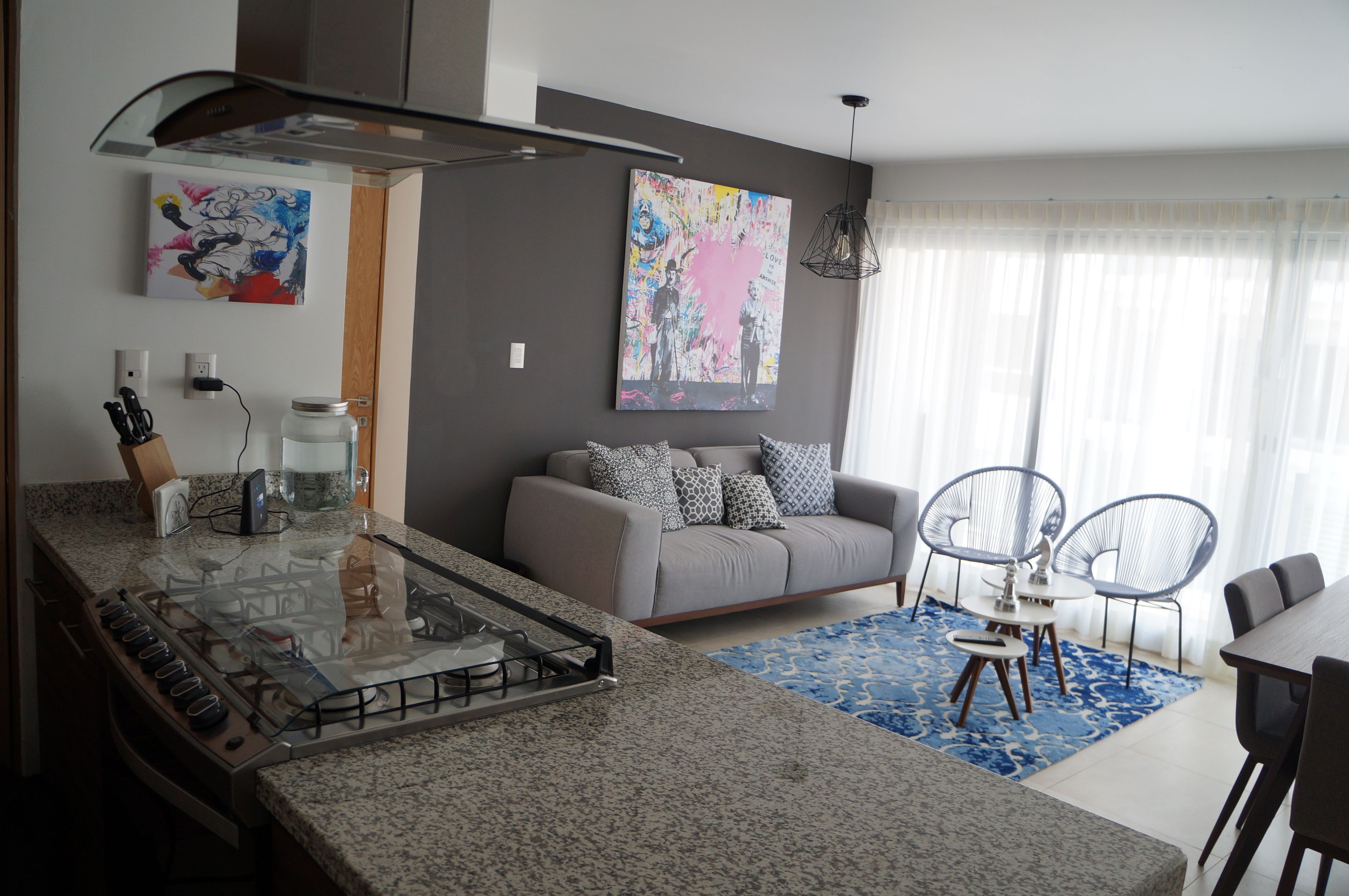 Metropolitan Suites
