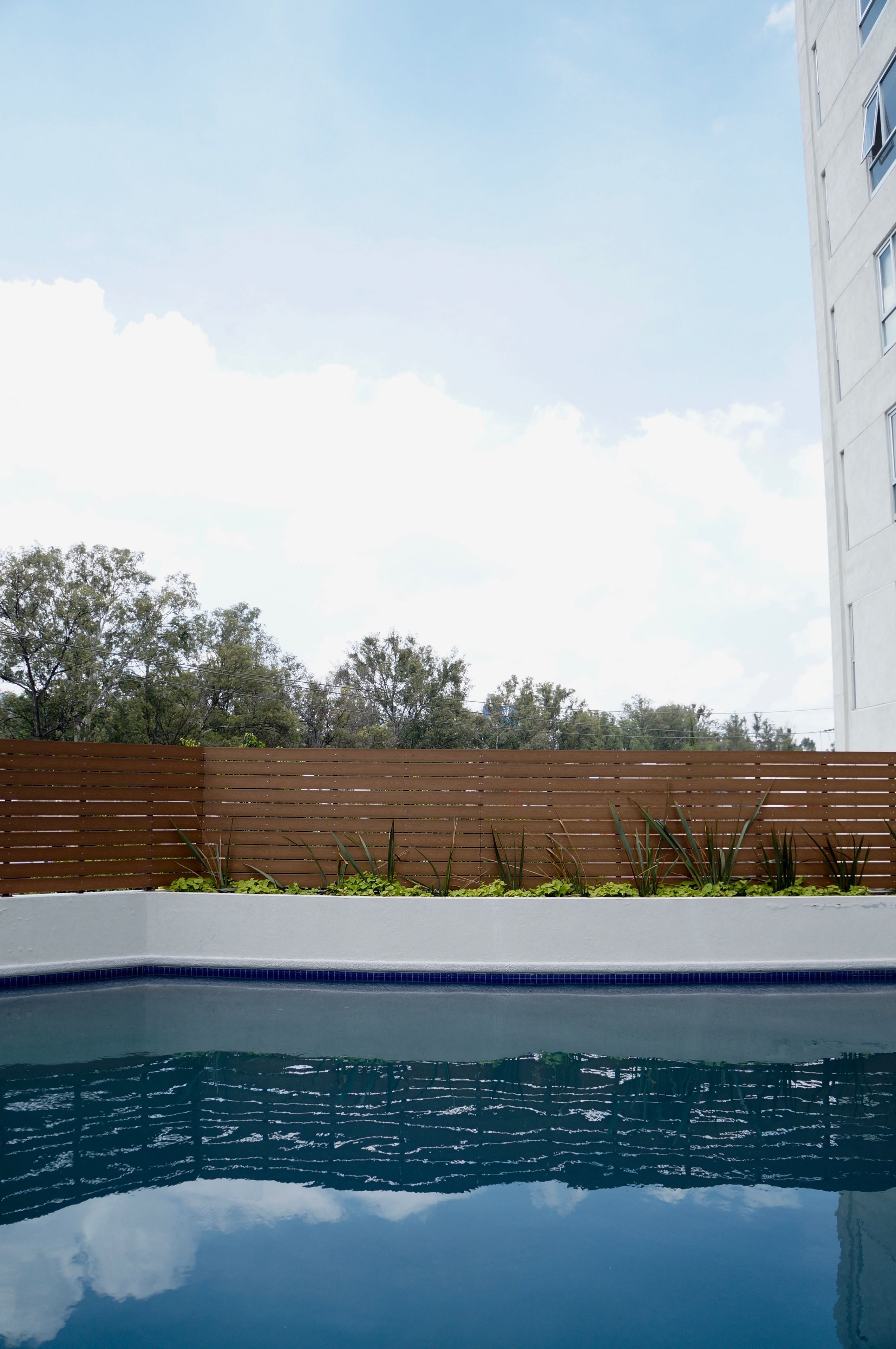 Metropolitan Suites