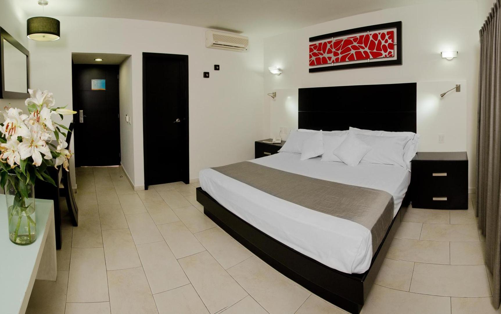 Hotel Expo Plaza