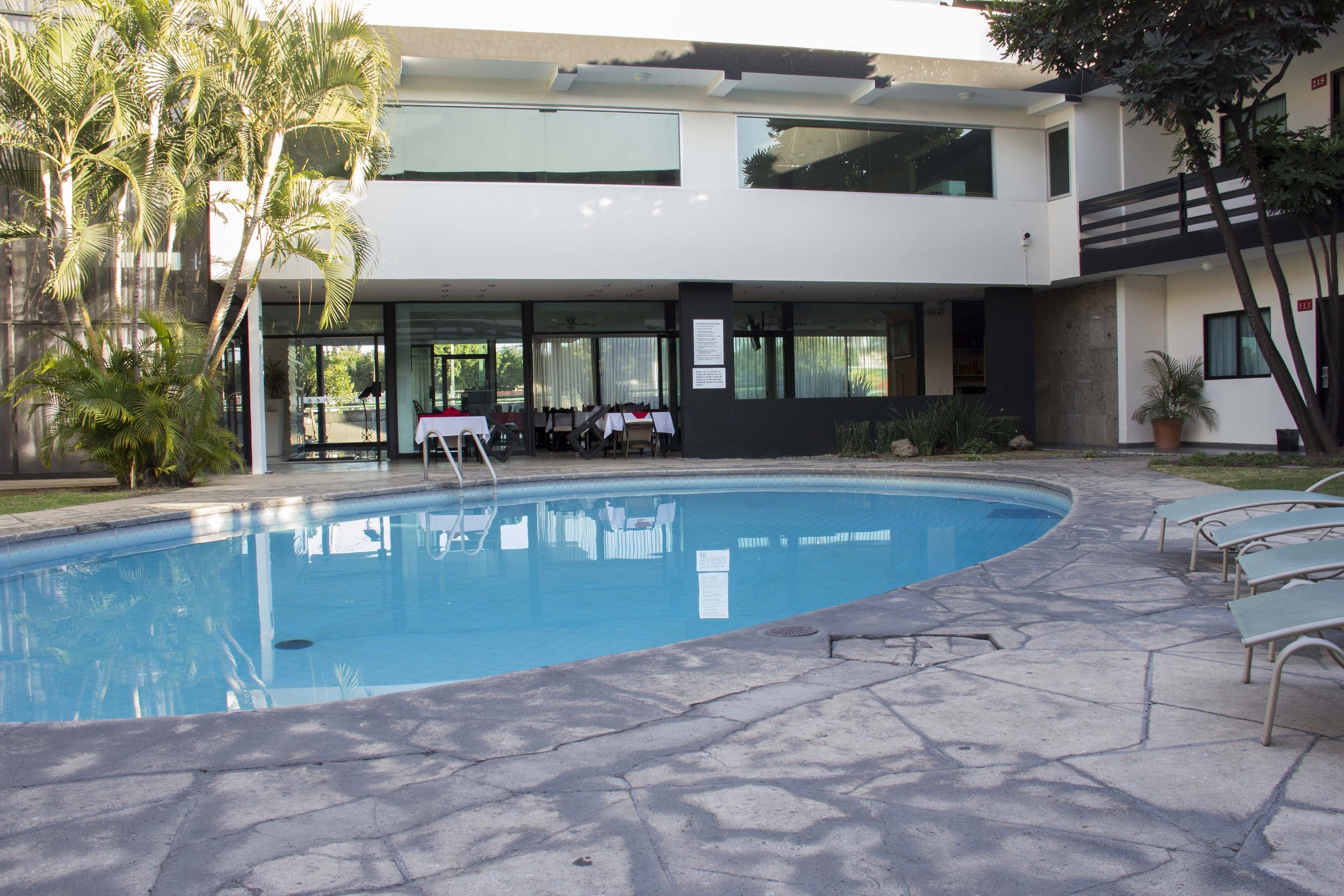 Hotel Expo Plaza