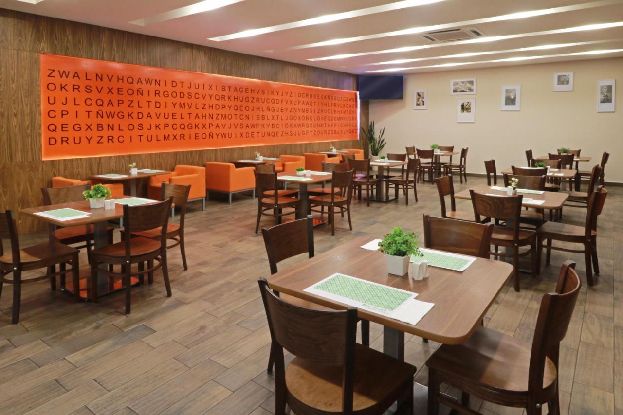 Wyndham Garden Guadalajara Acueducto