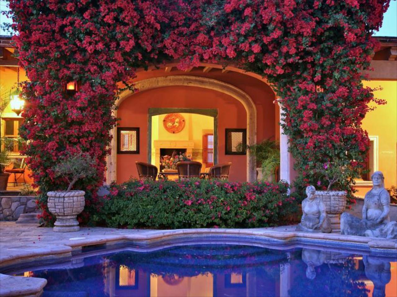 Hacienda de los Santos Resort