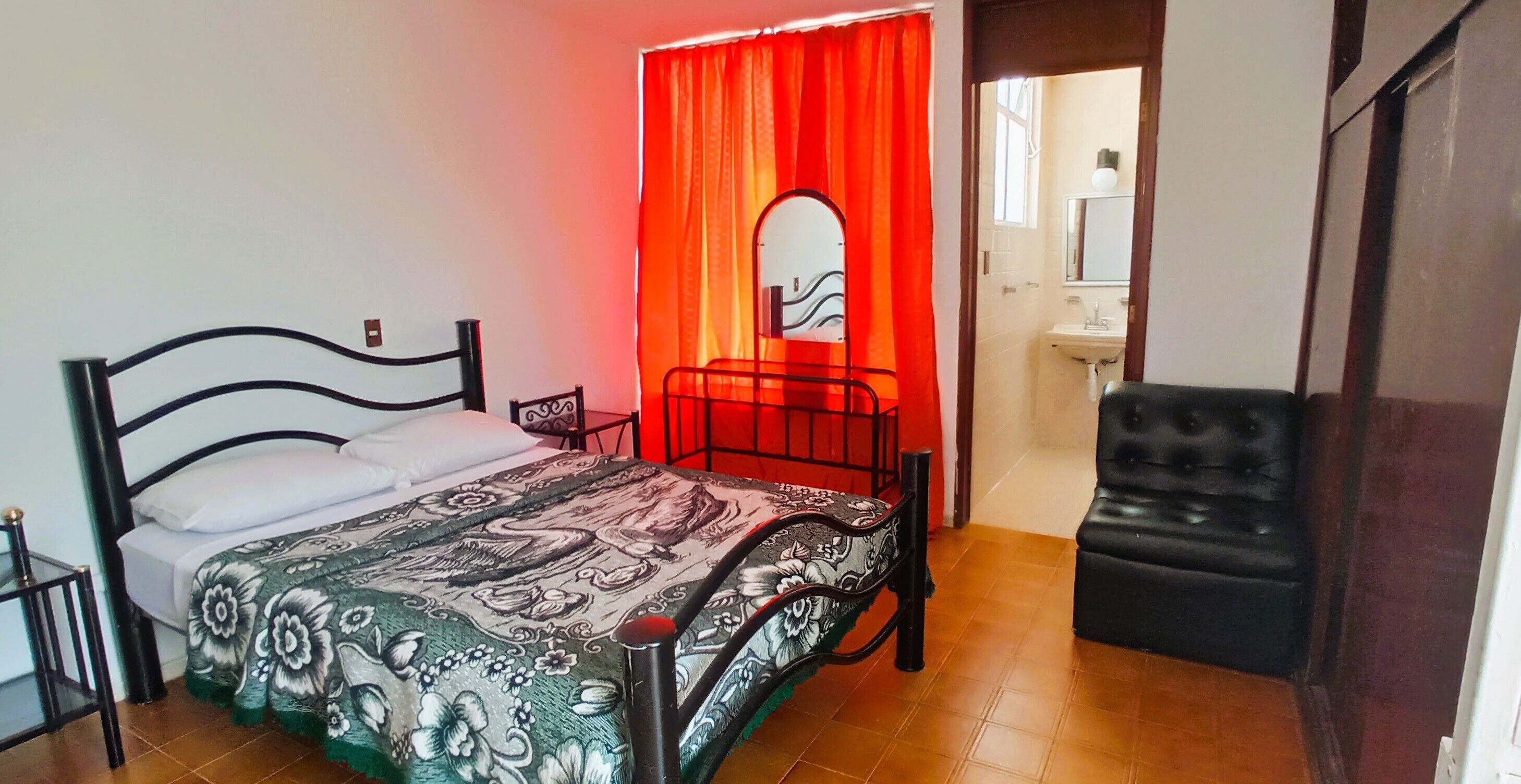 Provenza Hotel & Suites