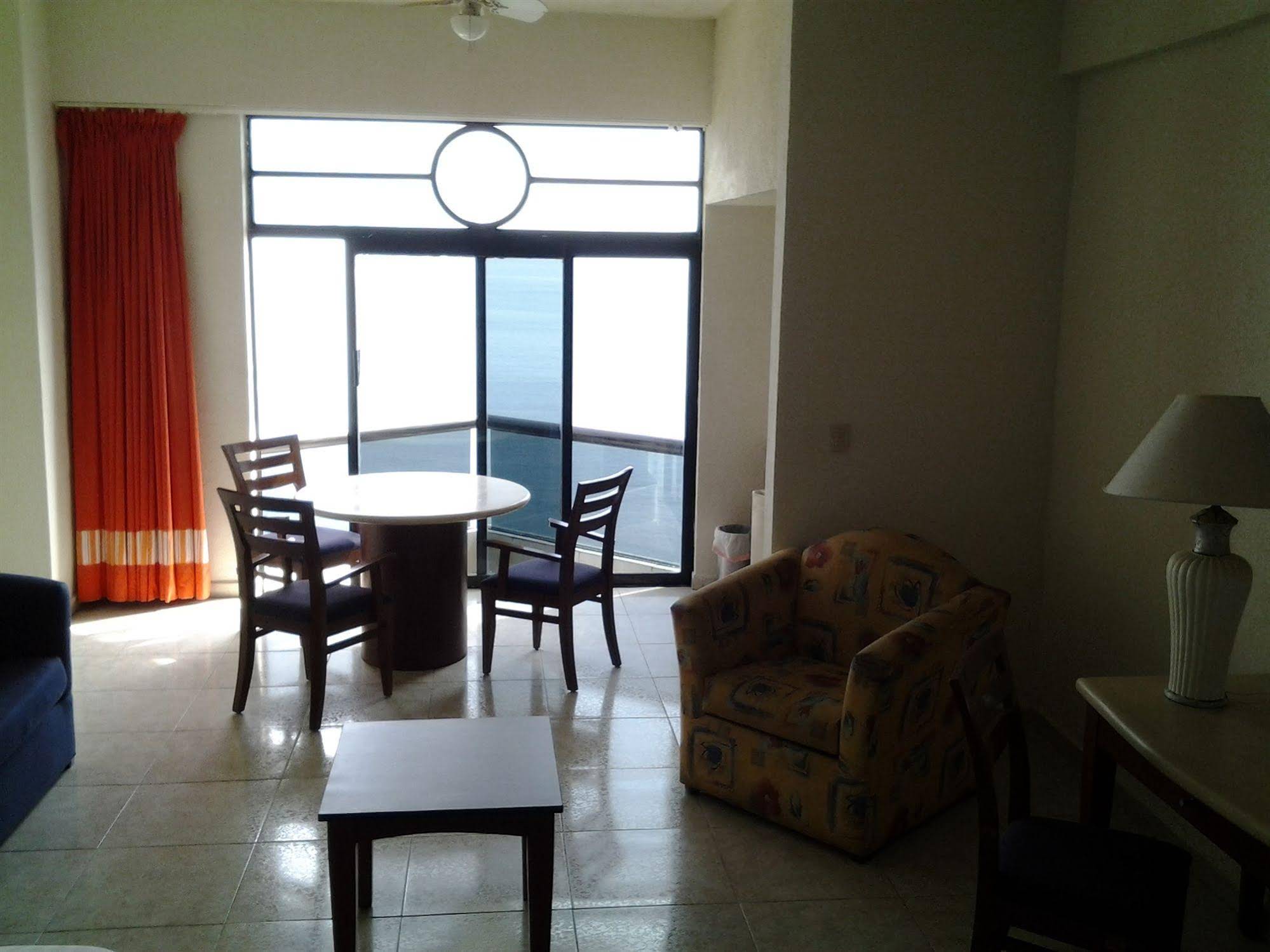 Casabella Art/Boutique Hotel