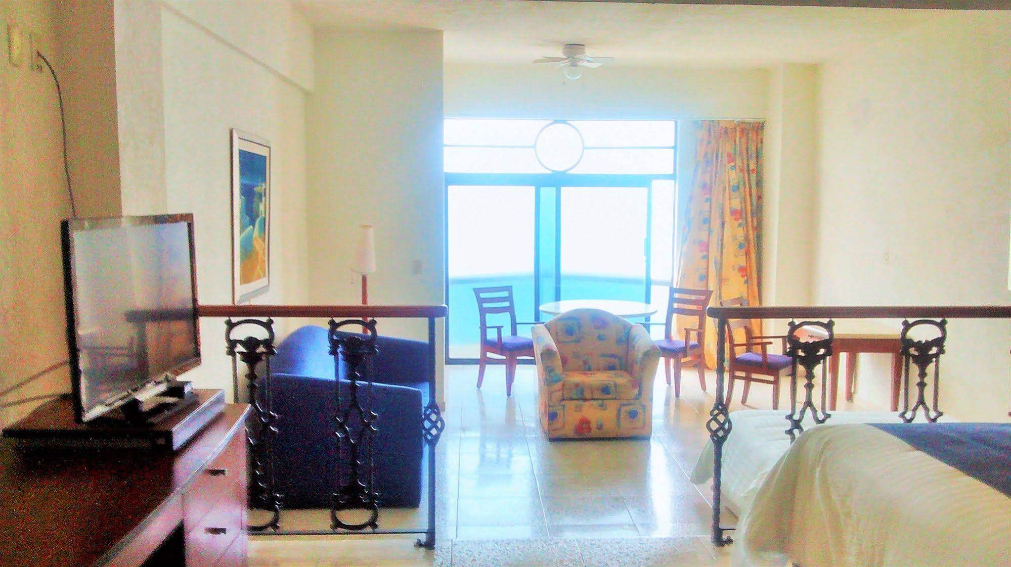 Casabella Art/Boutique Hotel