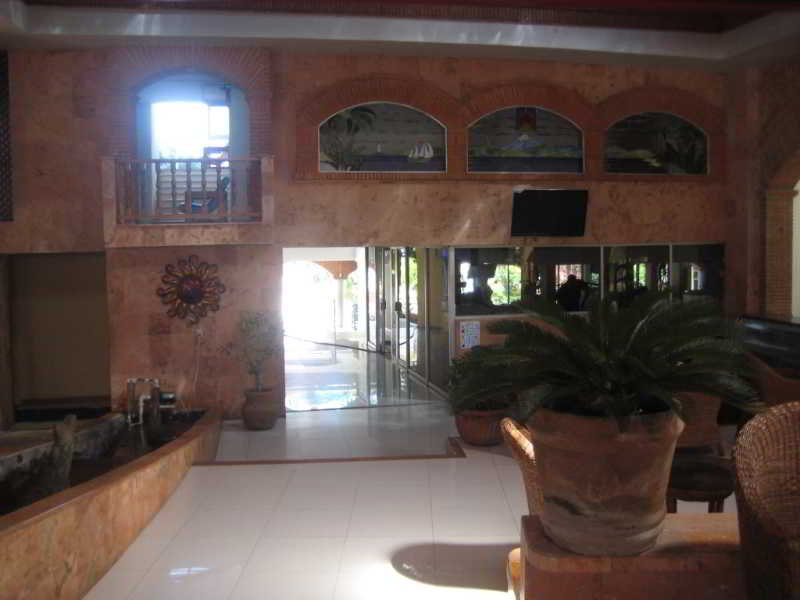 Costa Sol Hotel & Villas