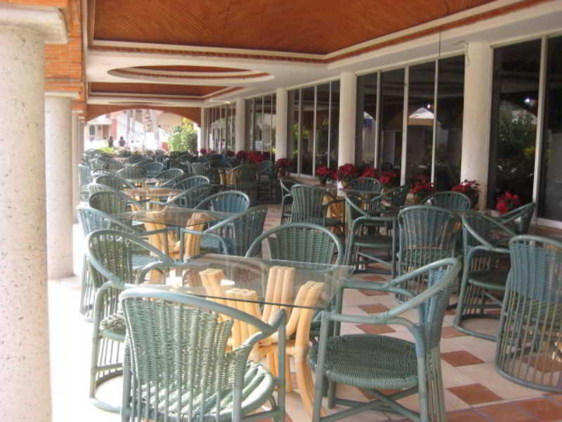 Costa Sol Hotel & Villas