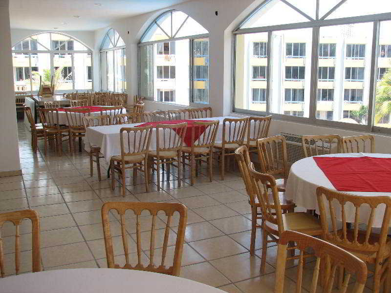 Costa Sol Hotel & Villas