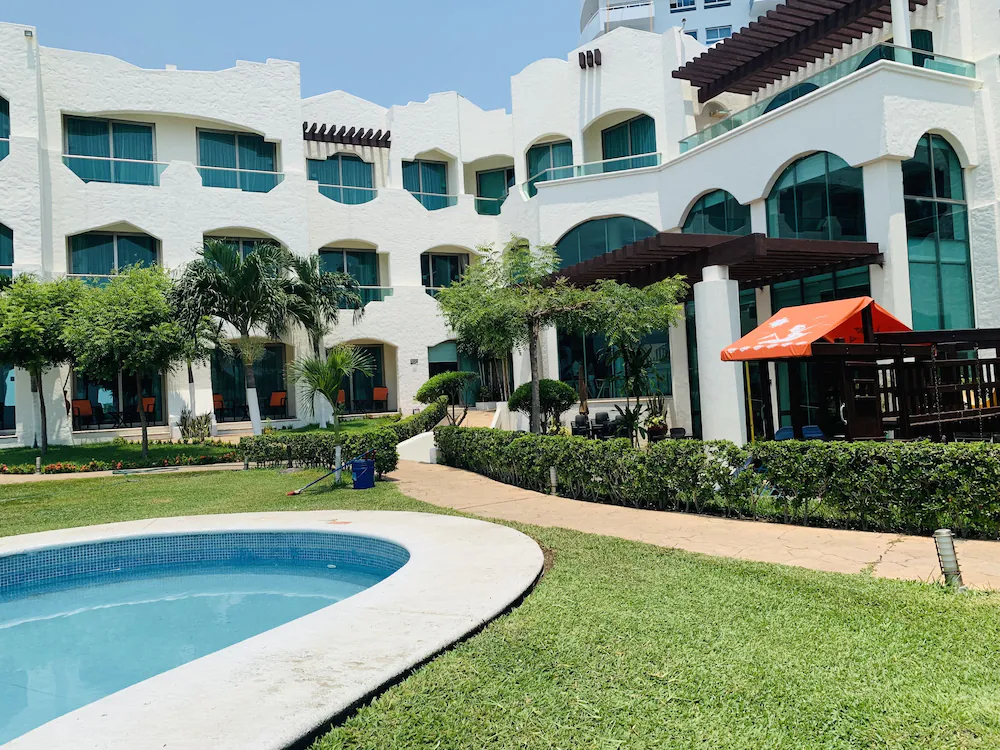 Hotel Playa Caracol