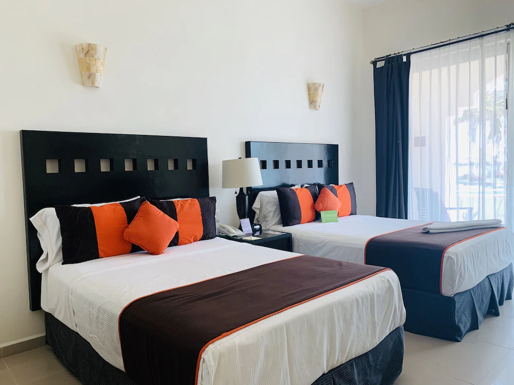 Hotel Playa Caracol