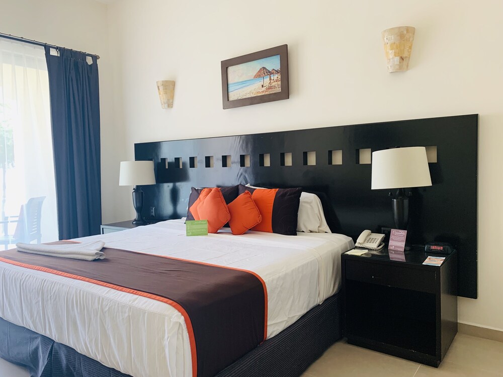 Hotel Playa Caracol